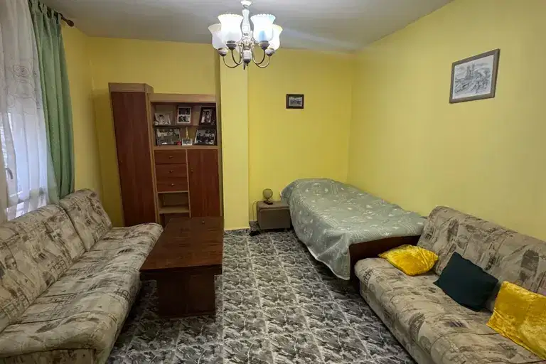 Тристаен апартамент с две тераси в Център, Стара Загора