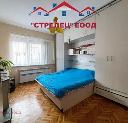 Photo 5 — 3-bedroom apartment in Dobrich, Centyr