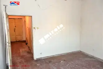 Тристаен апартамент в София, Център