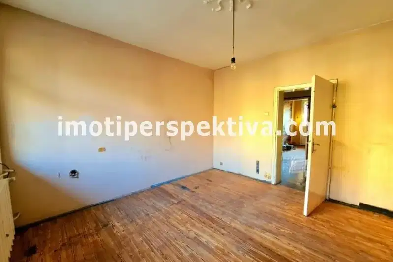 3-bedroom apartment in Plovdiv, Centyr