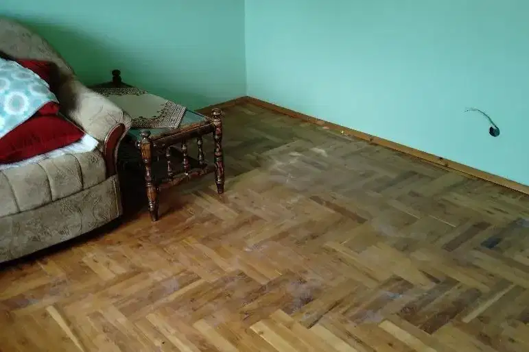 Тристаен апартамент във Враца, Център