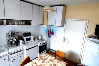 Тристаен апартамент в Шумен, Център