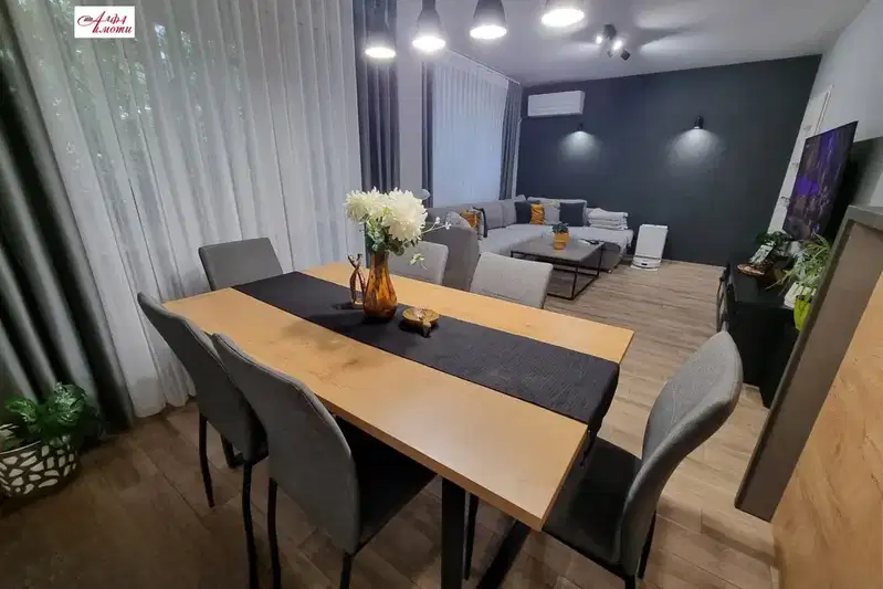 3-bedroom apartment in Shumen, Centyr