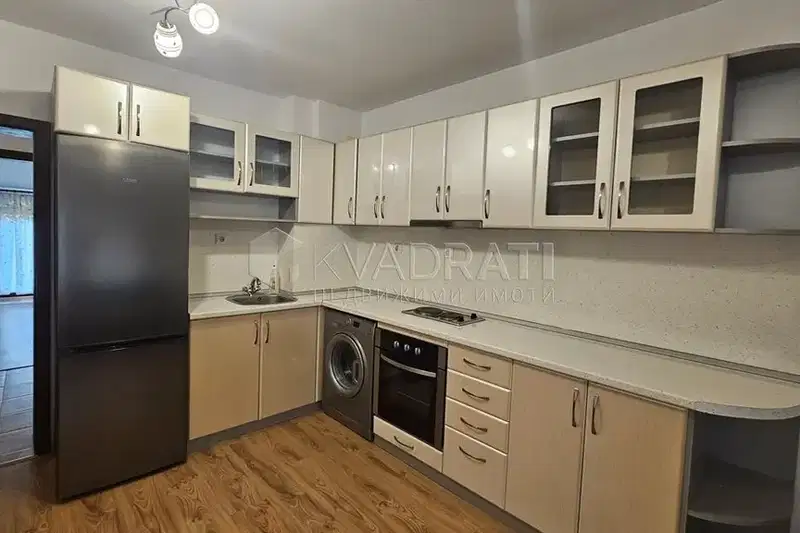 3-bedroom apartment in Plovdiv, Centyr
