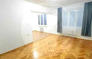 Тристаен апартамент в София, Център