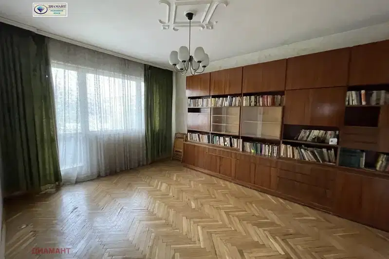 3-bedroom apartment in Ruse, Centyr