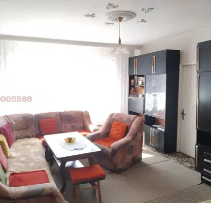 Photo 2 — 3-bedroom apartment in Yambol, Centyr