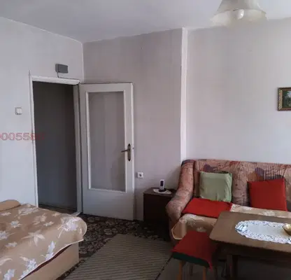 Photo 4 — 3-bedroom apartment in Yambol, Centyr