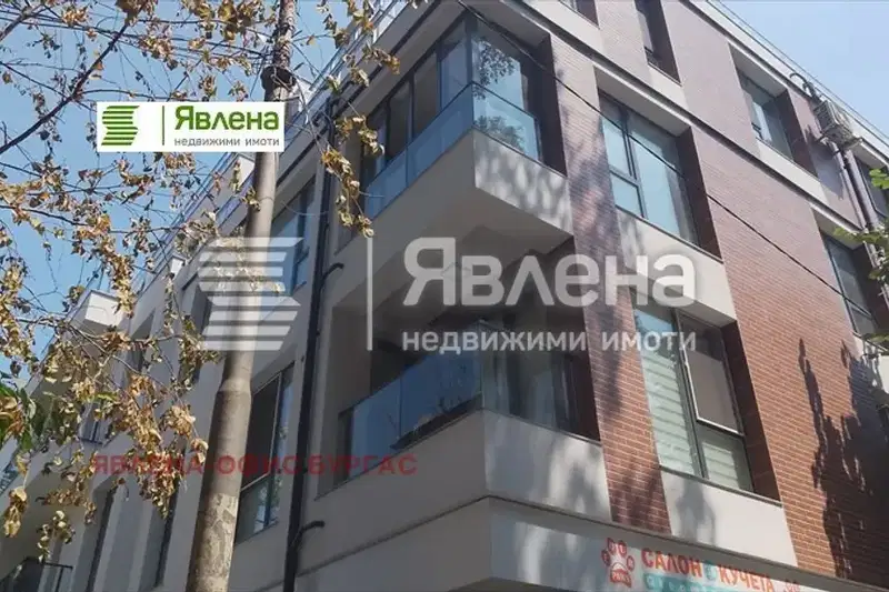 3-bedroom apartment in Burgas, Centyr