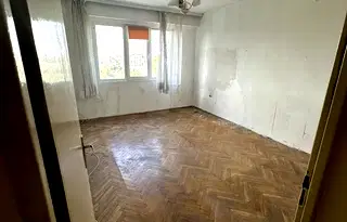 Тристаен апартамент в Добрич, Център