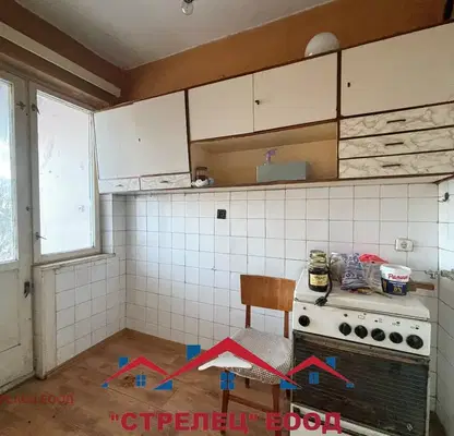 Photo 4 — 3-bedroom apartment in Dobrich, Centyr