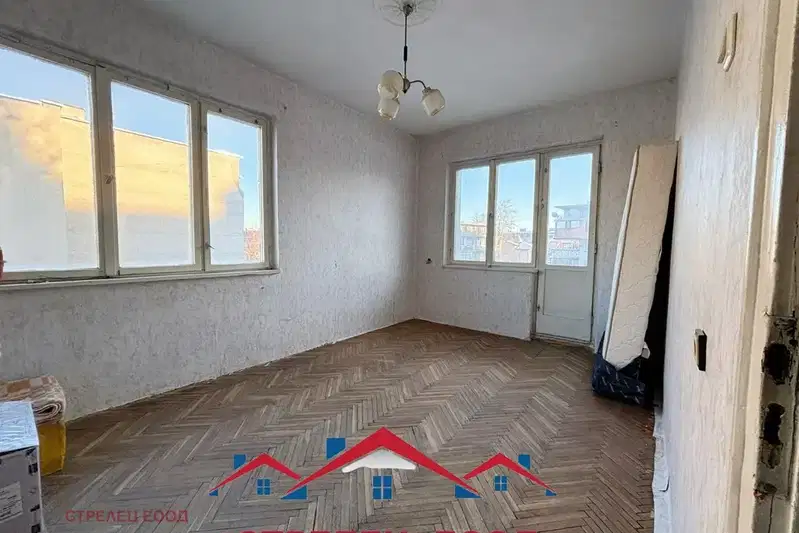 3-bedroom apartment in Dobrich, Centyr