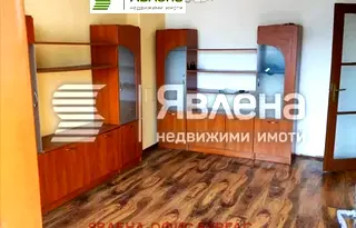 Тристаен апартамент в Бургас, Център