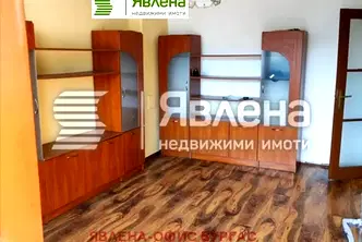 Тристаен апартамент в Бургас, Център