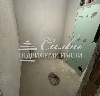 Снимка 5 — Тристаен апартамент в Търговище, Център