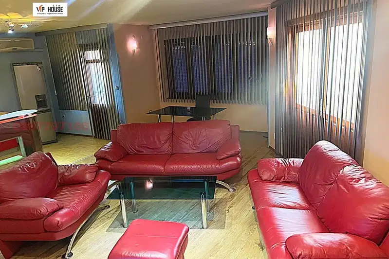 3-bedroom apartment in Pazardjik, Centyr