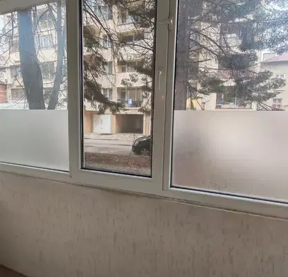 Снимка 5 — Тухлен 3-стаен апартамент с два балкона в Център, София