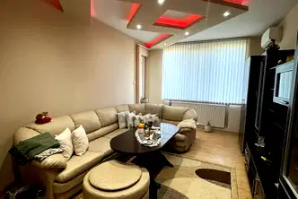 Тристаен апартамент в Търговище, Център