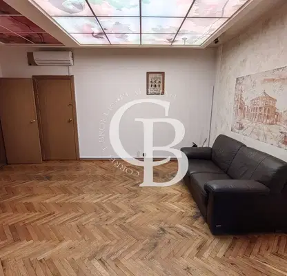 Снимка 4 — Тристаен апартамент във Варна, Център