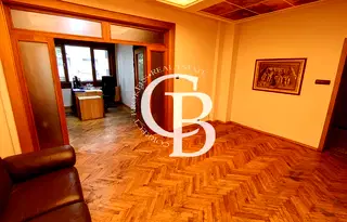 Тристаен апартамент във Варна, Център