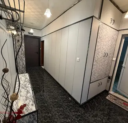 Снимка 4 — Тристаен апартамент във Велико Търново, Център