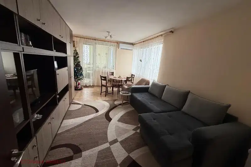 3-bedroom apartment in Veliko Tyrnovo, Centyr