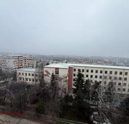 Снимка 2 — Тристаен апартамент във Велико Търново, Център