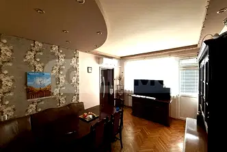 Тристаен апартамент в Добрич, Център