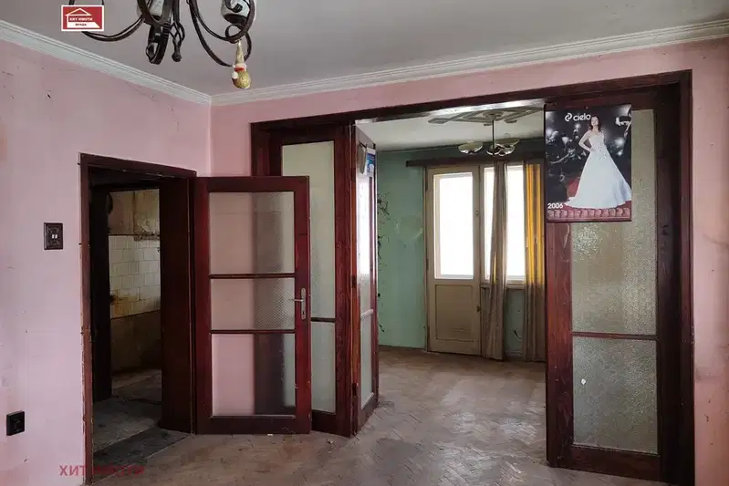Тристаен апартамент във Враца, Център