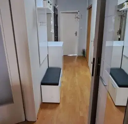 Снимка 2 — Тристаен апартамент в Стара Загора, Център