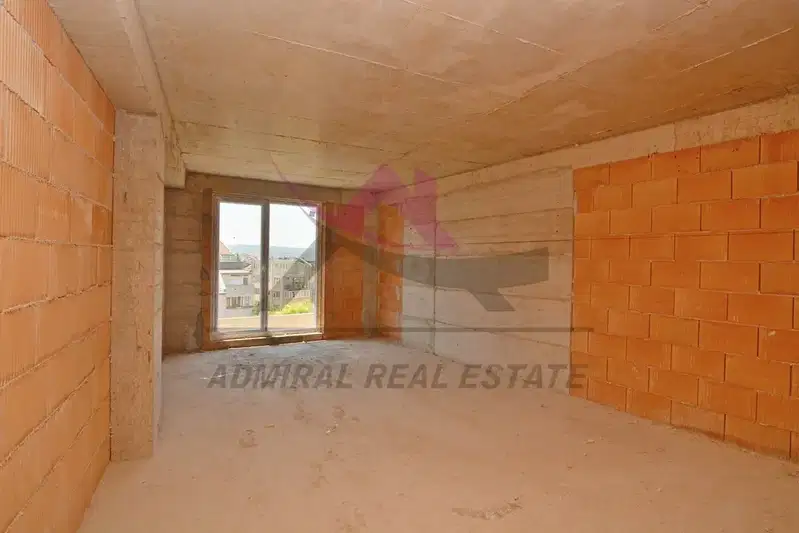 3-bedroom apartment in Varna, Centyr