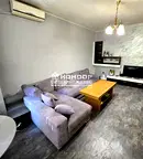 Тристаен апартамент с тераса в Център, Пловдив