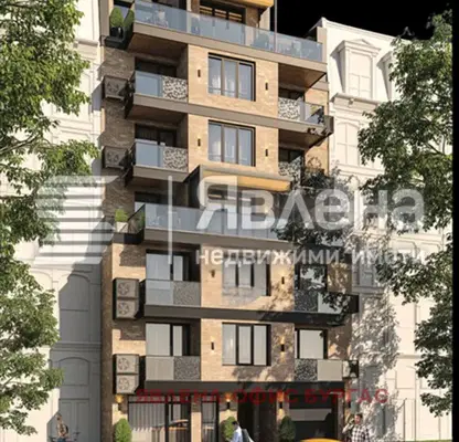 Снимка 2 — Тристаен апартамент с две тераси в Центъра на Бургас
