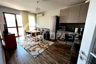 Тристаен апартамент във Варна, Чайка