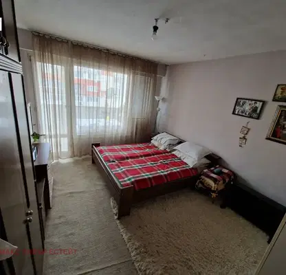 Photo 2 — 3-bedroom apartment in Ruse, Charodeika - Yug