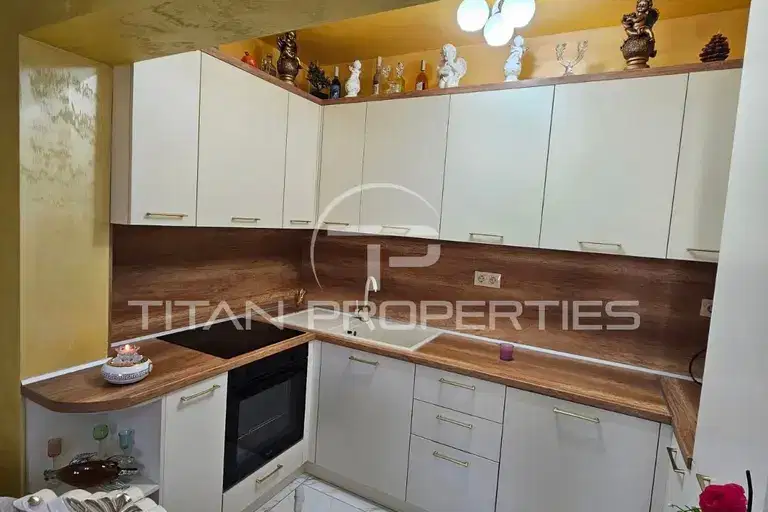 3-bedroom apartment in Burgas, Черно море