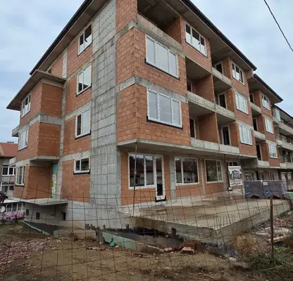Снимка 5 — Тристаен апартамент в Добрич, Червената пръст
