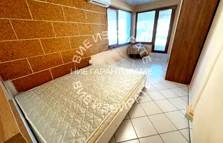 Тристаен апартамент във Варна, Цветен квартал