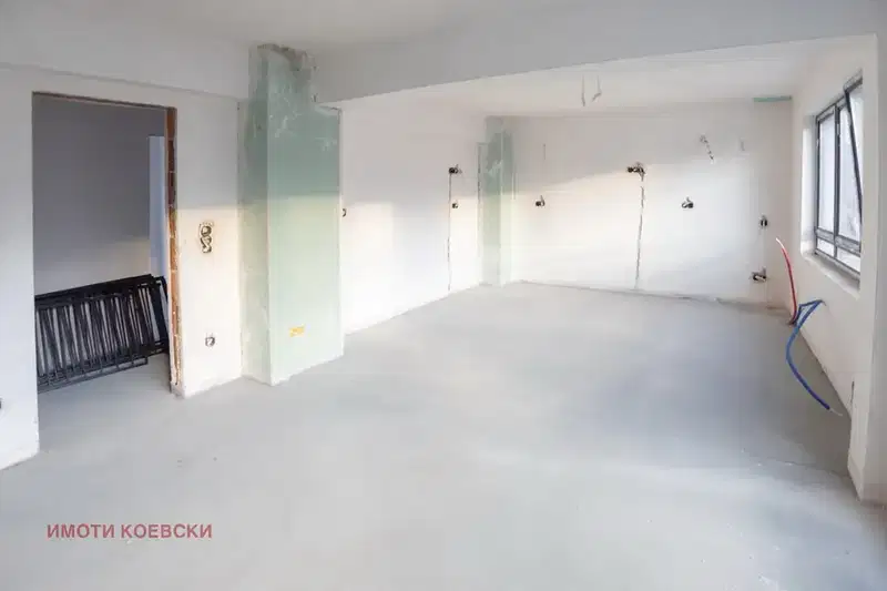 3-bedroom apartment in Sofiya, Dianabad