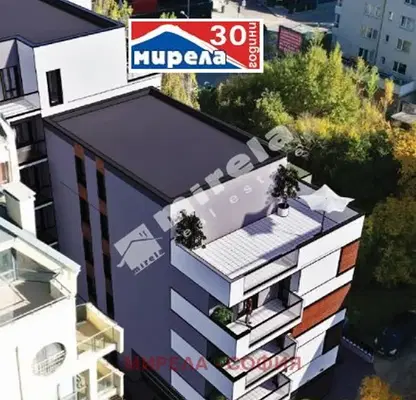 Снимка 4 — Тристаен апартамент в Дианабад с две тераси