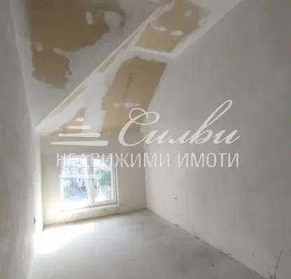 Снимка 4 — Тристаен апартамент в Шумен, Дивизионна болница