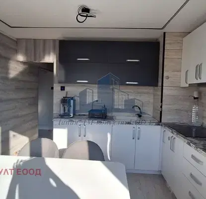 Photo 2 — 3-bedroom apartment in Shumen, Dobrudjanski