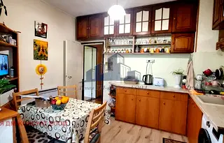 Тристаен апартамент в Шумен, Добруджански