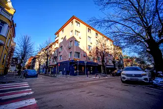 3-стаен апартамент с южно изложение в Докторски паметник, София