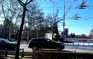 Тристаен апартамент в София, Докторски паметник