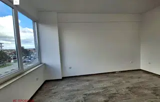 Тристаен апартамент в Бургас, Долно Езерово
