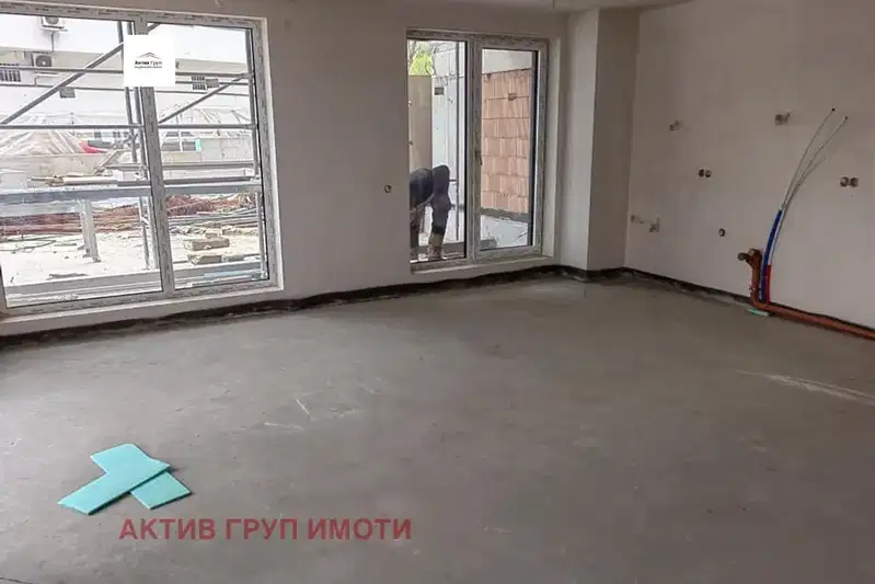 Тристаен апартамент в София, Дружба 2
