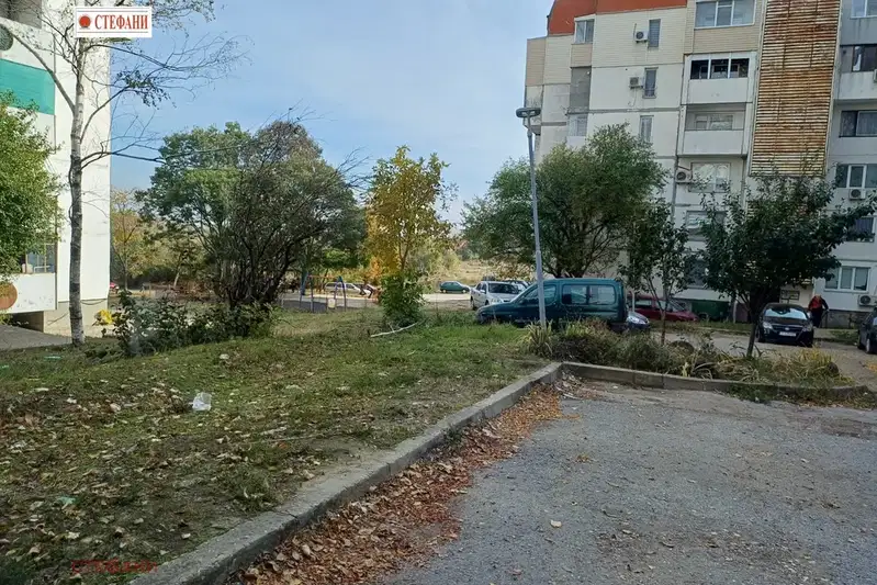 Тристаен апартамент в Русе, Дружба 3