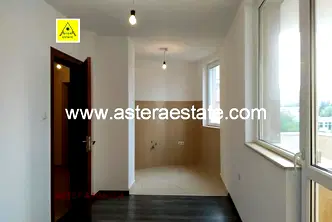 Тристаен апартамент в Благоев, Еленово 1