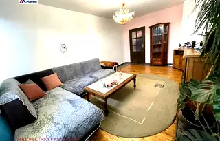 Тристаен апартамент в София, Фондови жилища